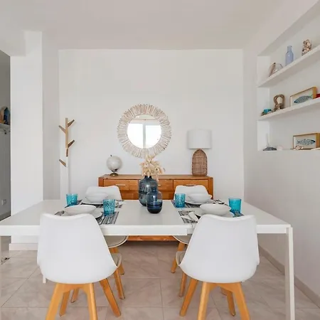 Apartament First Line Arenal Beach, Boho Chic Parking