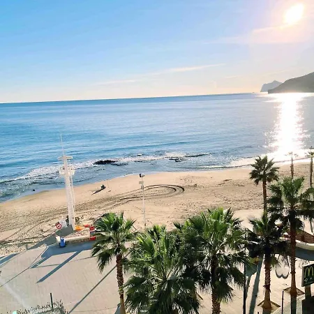First Line Arenal Beach, Boho Chic Parking Apartament
