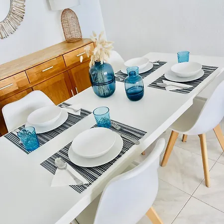 First Line Arenal Beach, Boho Chic Parking Кальпе