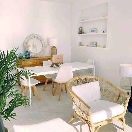 First Line Arenal Beach, Boho Chic Parking Apartment Calpe