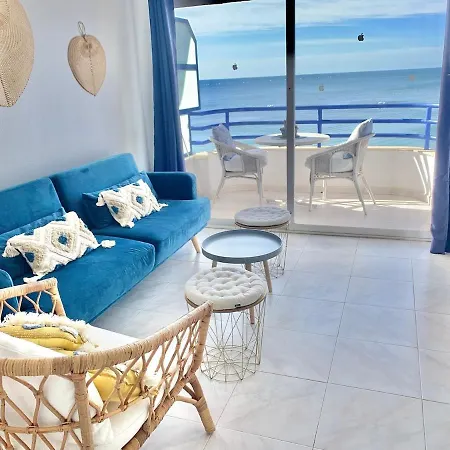 First Line Arenal Beach, Boho Chic Parking Appartement